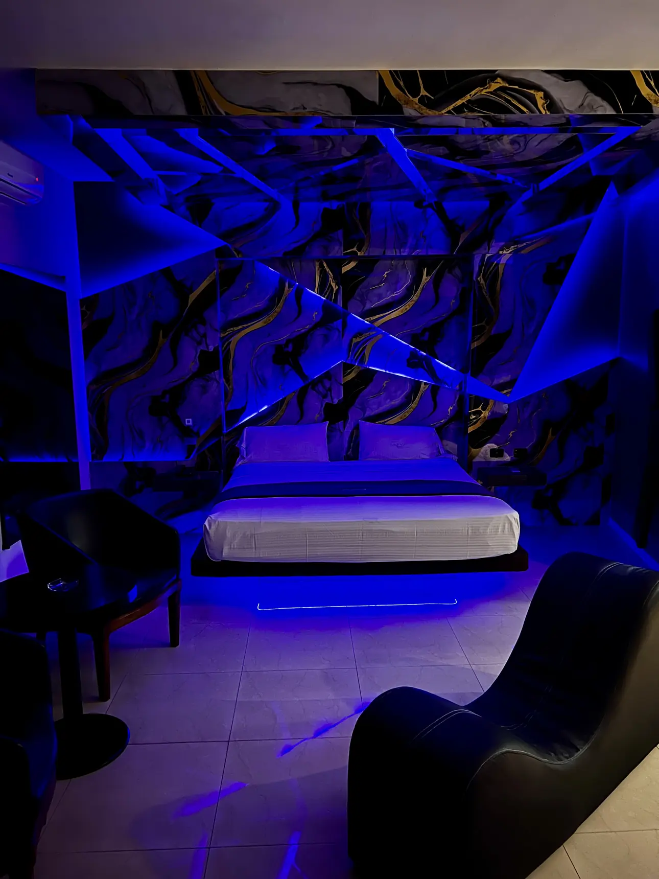Suite con Jacuzzi, estilo Zafiro